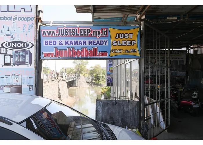 Bunk Bed Bali Near Sanur Mitra Reddoorz Pesanggaran