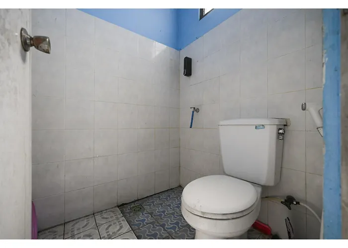 Hotel Bunk Bed Bali Near Sanur Mitra Reddoorz Pesanggaran